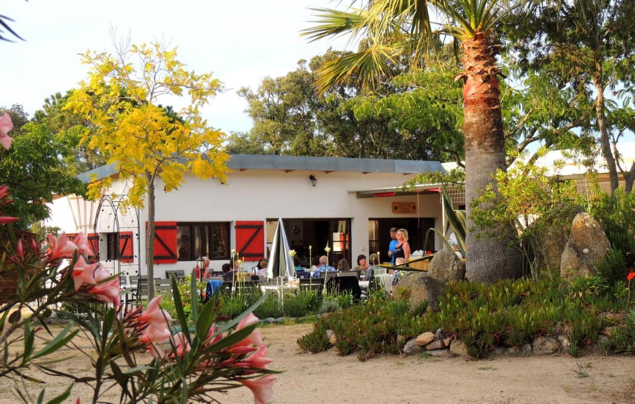 Feriendorf La Mora Calvi  Kültér fotó